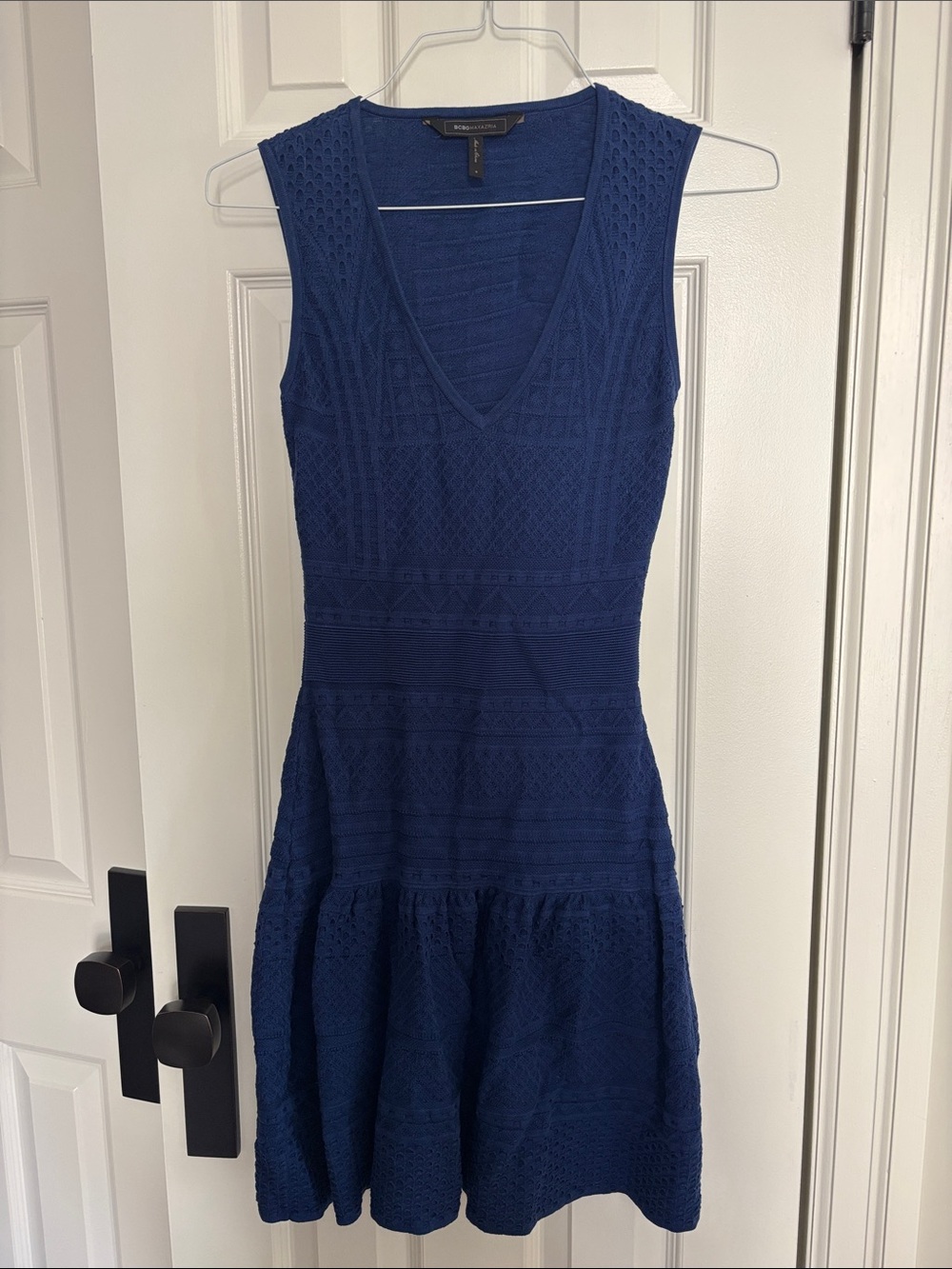 BCBGMaxAzria Navy Sleeveless V‑Neck Textured Mini Dress